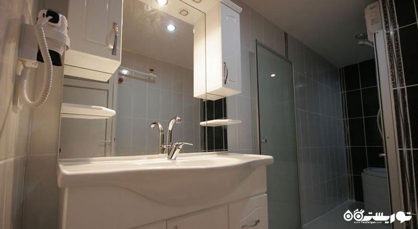 حمام و سرویس بهداشتی اتاق ها